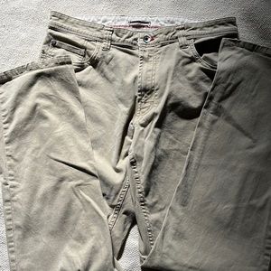 Izod Chino Pants Men's 32X32 Khaki Straight Leg 5 Pocket Jean Style Trouser